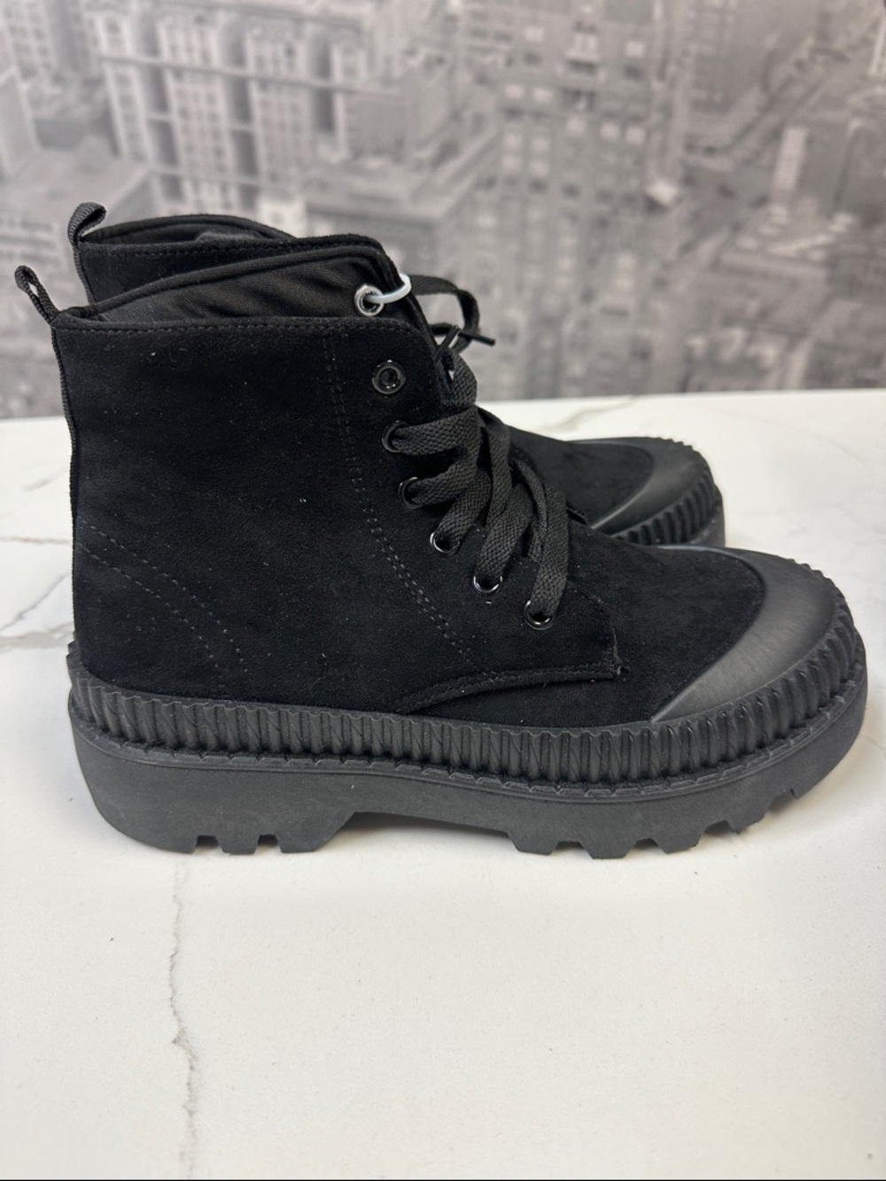 Olivia Miller Black Faux Suede Lace-Up Lug Sole Ankle Sneaker Boots Sz 8
